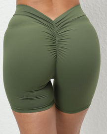 Deep V-shaped Back Waist Hip Scrunch Butt Wrinkled Shaping Shorts